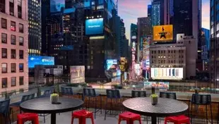 14 Best Airbnbs Around Times Square, New York City