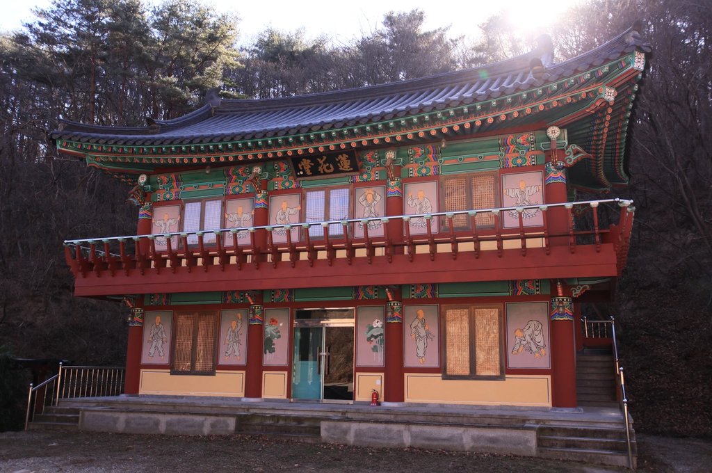 Thumbnail image of Gyeongju Golgulsa Temple (경주 골굴사)